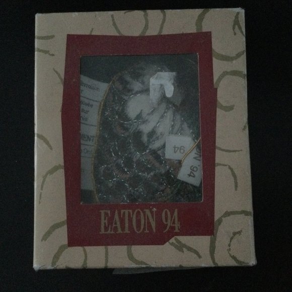 Vintage Eaton 1994 Limited Edition Embroidered Christmas Ornament Original box - Picture 4 of 6